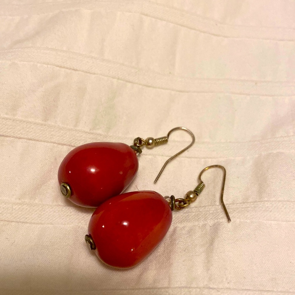 Soft purple color egg shaped drops, silver wire earrings